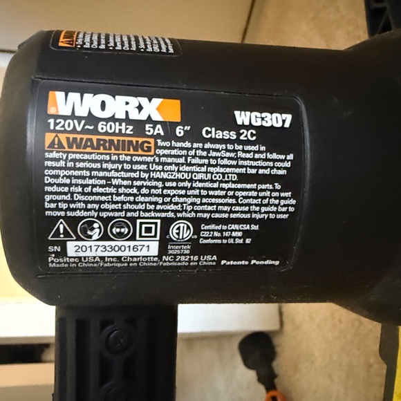 Worx Chainsaw - Picture 6 of 8